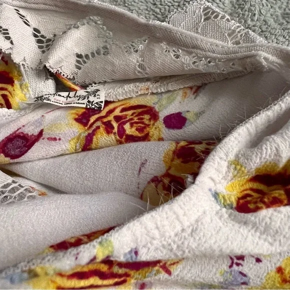 Free People Intimately Morning Rose Sleeveless Floral Lace Bohemian Cami Top - Picture 8 of 12